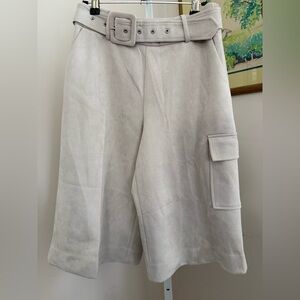 HFR Belted Bermuda Dress Shorts. Pull on. Great Preloved. Size Small.